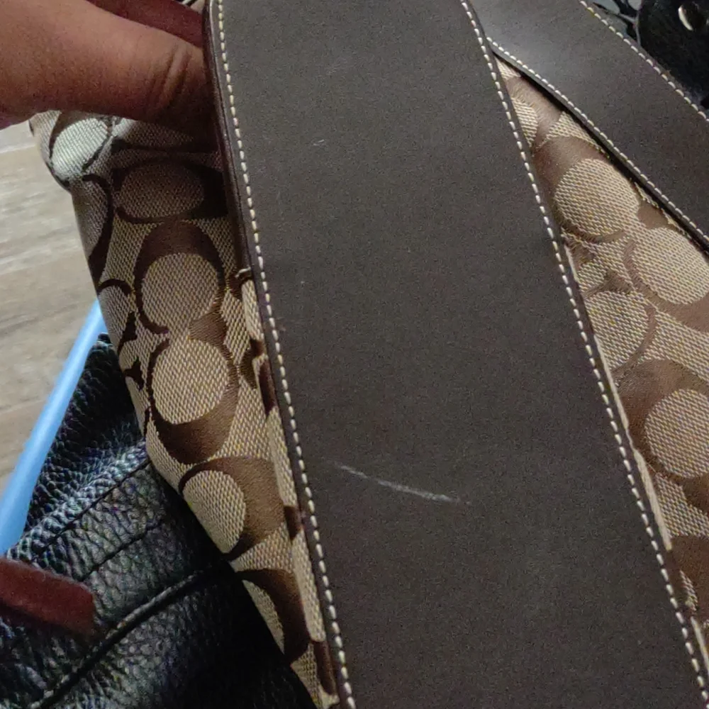 Two purses - Picture 5 of 8